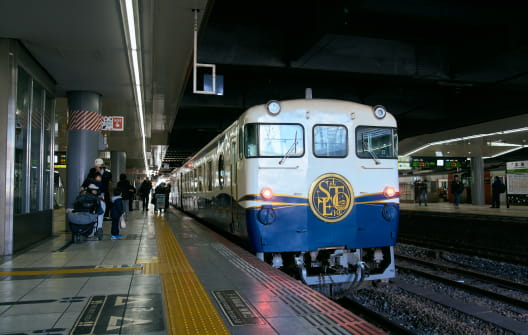 瀬戸内を味わう、寄り道の列車etSETOra